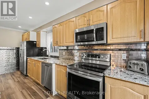 52 Fair Oaks Crescent Ottawa ON K2G 4W5