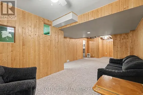 52 Fair Oaks Crescent Ottawa ON K2G 4W5