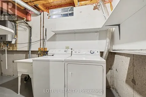 52 Fair Oaks Crescent Ottawa ON K2G 4W5