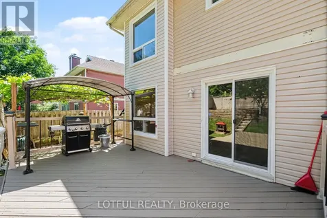 52 Fair Oaks Crescent Ottawa ON K2G 4W5