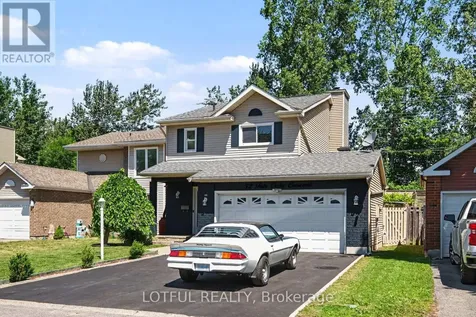 52 Fair Oaks Crescent Ottawa ON K2G 4W5