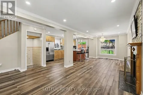 52 Fair Oaks Crescent Ottawa ON K2G 4W5