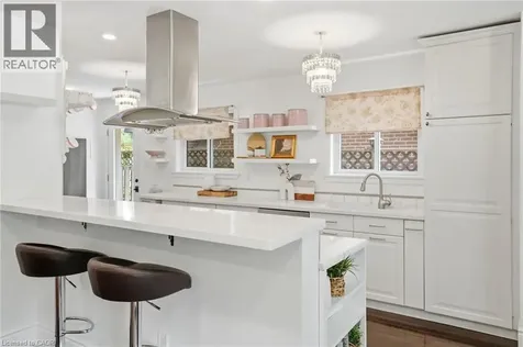 3411 Lansdown Drive Burlington ON L7M 1S5
