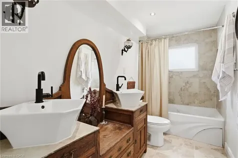 3411 Lansdown Drive Burlington ON L7M 1S5
