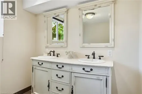 3411 Lansdown Drive Burlington ON L7M 1S5