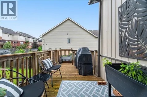 387 Gravel Ridge Trail Kitchener ON N2E 0B9