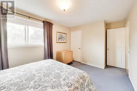 27 Lauchlin Crescent Halton Hills (georgetown) ON L7G 5R1