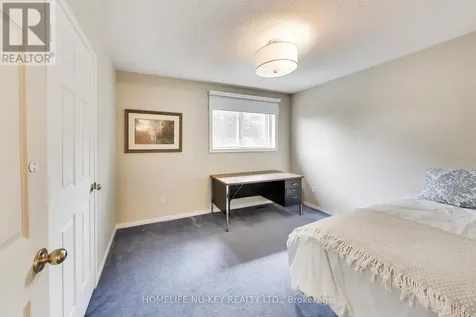 27 Lauchlin Crescent Halton Hills (georgetown) ON L7G 5R1