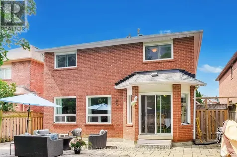27 Lauchlin Crescent Halton Hills (georgetown) ON L7G 5R1