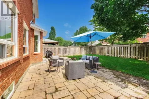 27 Lauchlin Crescent Halton Hills (georgetown) ON L7G 5R1