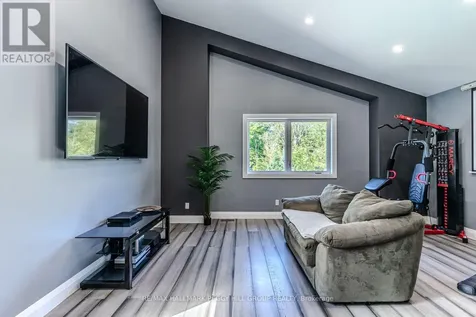 1657 Peninsula Point Road Severn ON P0E 1N0