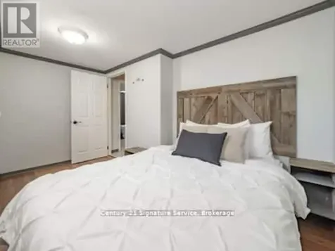 879 Stephenson Road East Huntsville ON P0B 1L0