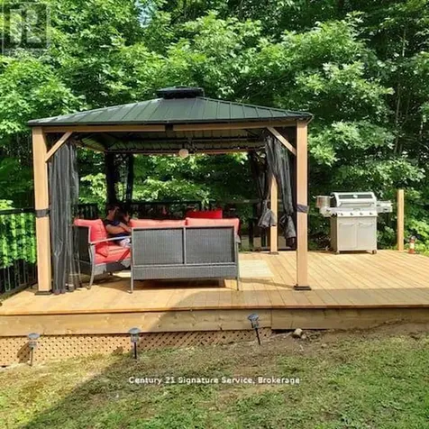 879 Stephenson Road East Huntsville ON P0B 1L0