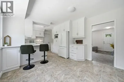 64 Warren Road Kitchener ON N2M 4T4