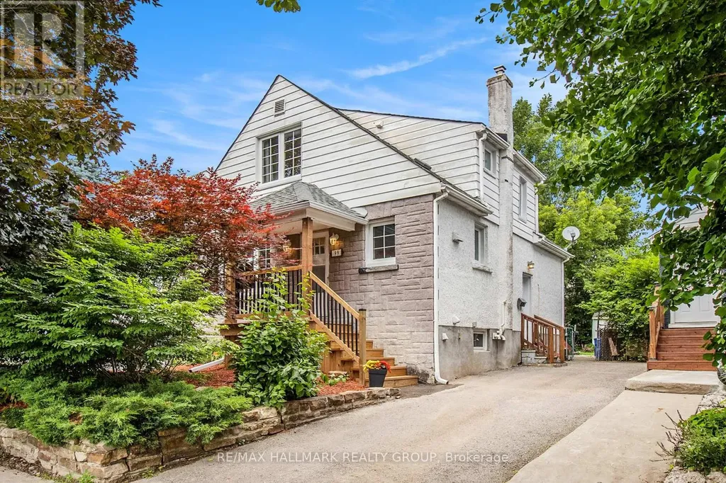 99 Dagmar Avenue Ottawa ON K1L 5T3
