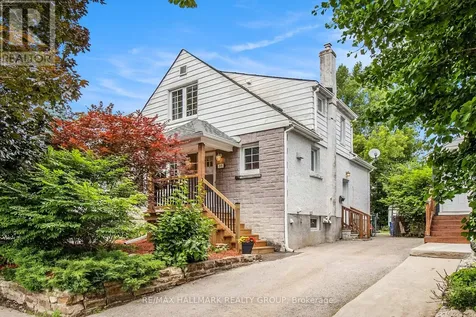 99 Dagmar Avenue Ottawa ON K1L 5T3