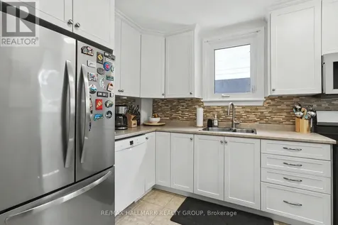 99 Dagmar Avenue Ottawa ON K1L 5T3