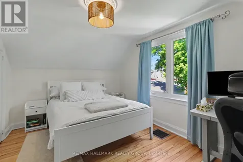 99 Dagmar Avenue Ottawa ON K1L 5T3
