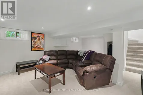 99 Dagmar Avenue Ottawa ON K1L 5T3