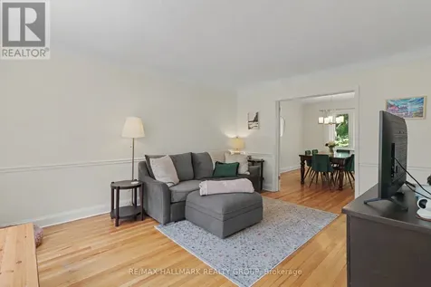 99 Dagmar Avenue Ottawa ON K1L 5T3