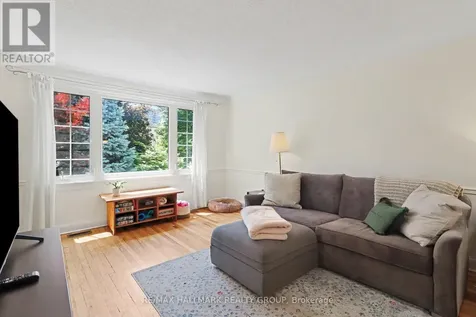 99 Dagmar Avenue Ottawa ON K1L 5T3