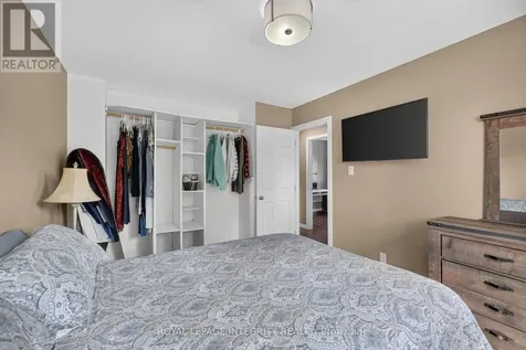 127 Morton Drive Ottawa ON K2L 1X2