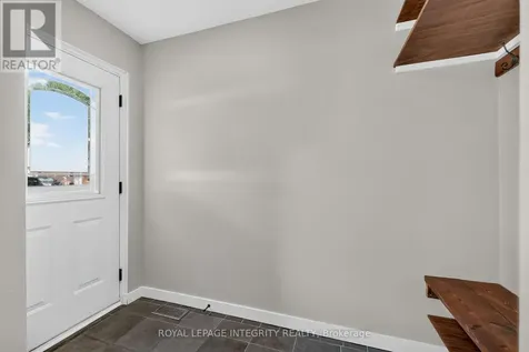 127 Morton Drive Ottawa ON K2L 1X2