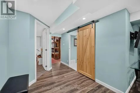 127 Morton Drive Ottawa ON K2L 1X2
