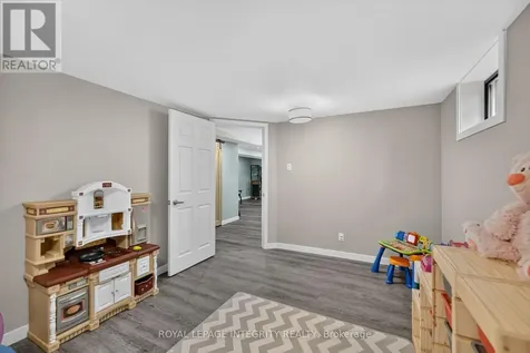 127 Morton Drive Ottawa ON K2L 1X2