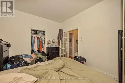 11 Sherbrooke Avenue Ottawa ON K1Y 1R8