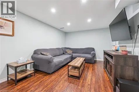 3 Centre Street Elmira ON N3B 2T8