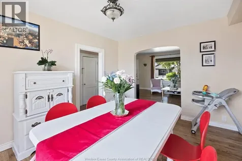 1118 Louis Avenue Windsor ON N9A 1Y2