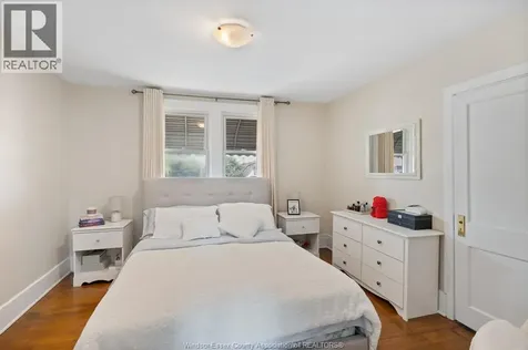 1118 Louis Avenue Windsor ON N9A 1Y2