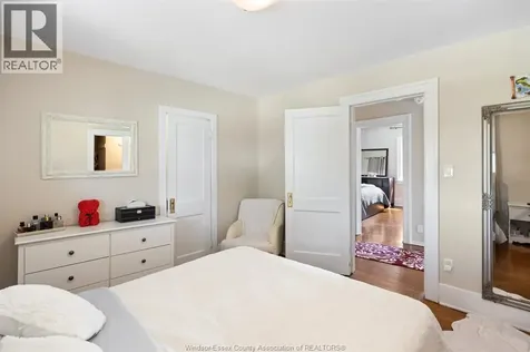 1118 Louis Avenue Windsor ON N9A 1Y2