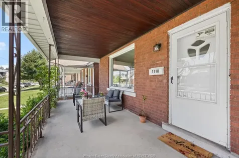 1118 Louis Avenue Windsor ON N9A 1Y2