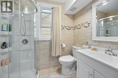 1118 Louis Avenue Windsor ON N9A 1Y2