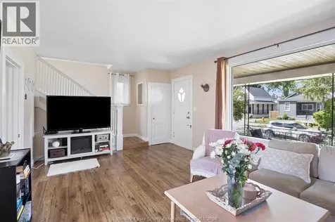 1118 Louis Avenue Windsor ON N9A 1Y2