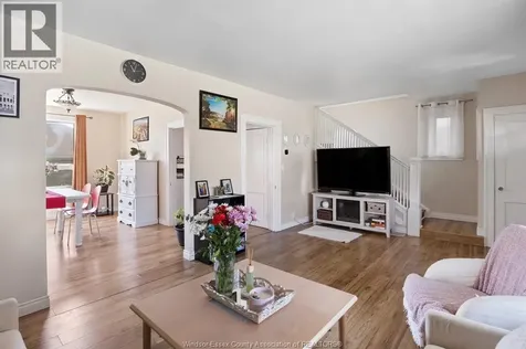 1118 Louis Avenue Windsor ON N9A 1Y2