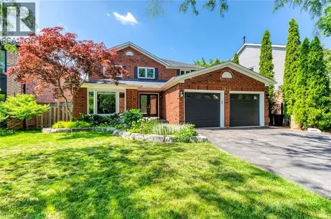 1633 Greenbriar Drive Oakville ON L6M 1Y3