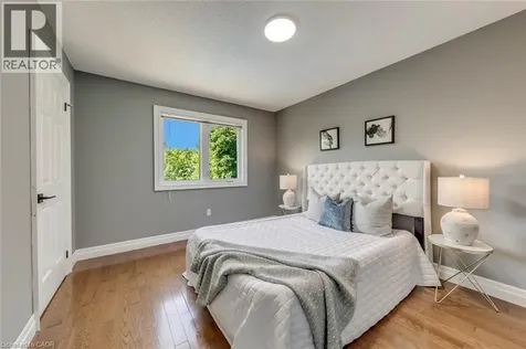 1633 Greenbriar Drive Oakville ON L6M 1Y3