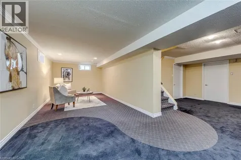 1633 Greenbriar Drive Oakville ON L6M 1Y3