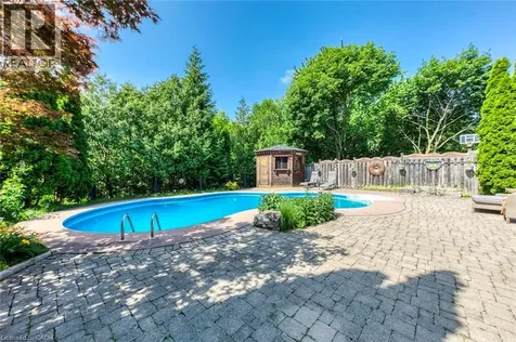 1633 Greenbriar Drive Oakville ON L6M 1Y3