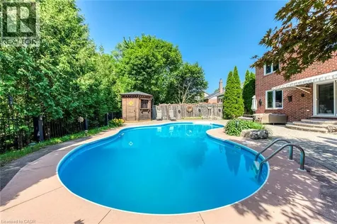 1633 Greenbriar Drive Oakville ON L6M 1Y3