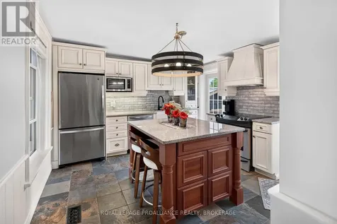 15 Rideau Street Westport ON K0G 1X0