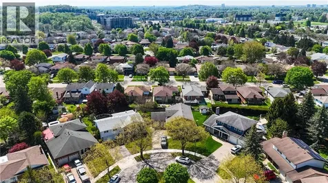 15 Westchester Place Kitchener ON N2B 3M6