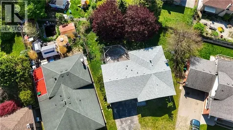 15 Westchester Place Kitchener ON N2B 3M6