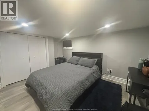 2322 Byng Windsor ON N8W 3E5