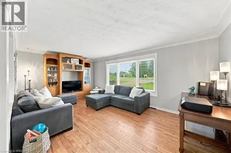 1184 Colborne Street West Brantford ON N3R 0B8