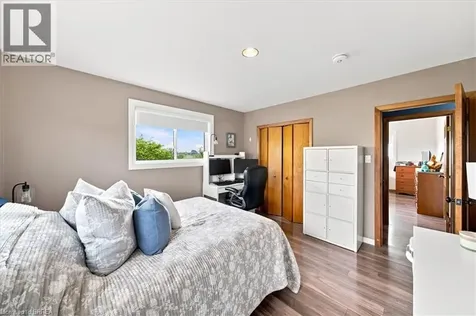 1184 Colborne Street West Brantford ON N3R 0B8