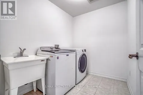 9 Copeman Avenue Brantford ON N3V 0B3